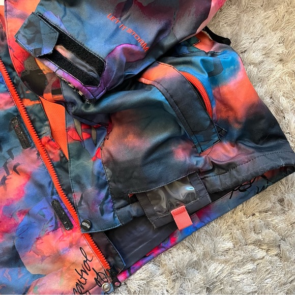 Volcom Snow Boarding Jacket - Picture 8 of 10